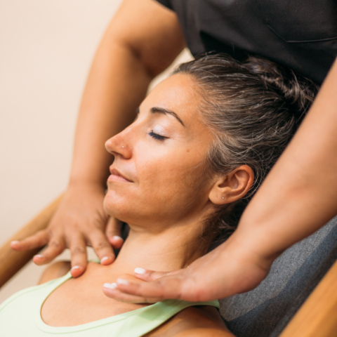 5 Neck Sculpting And Lifting Massages 